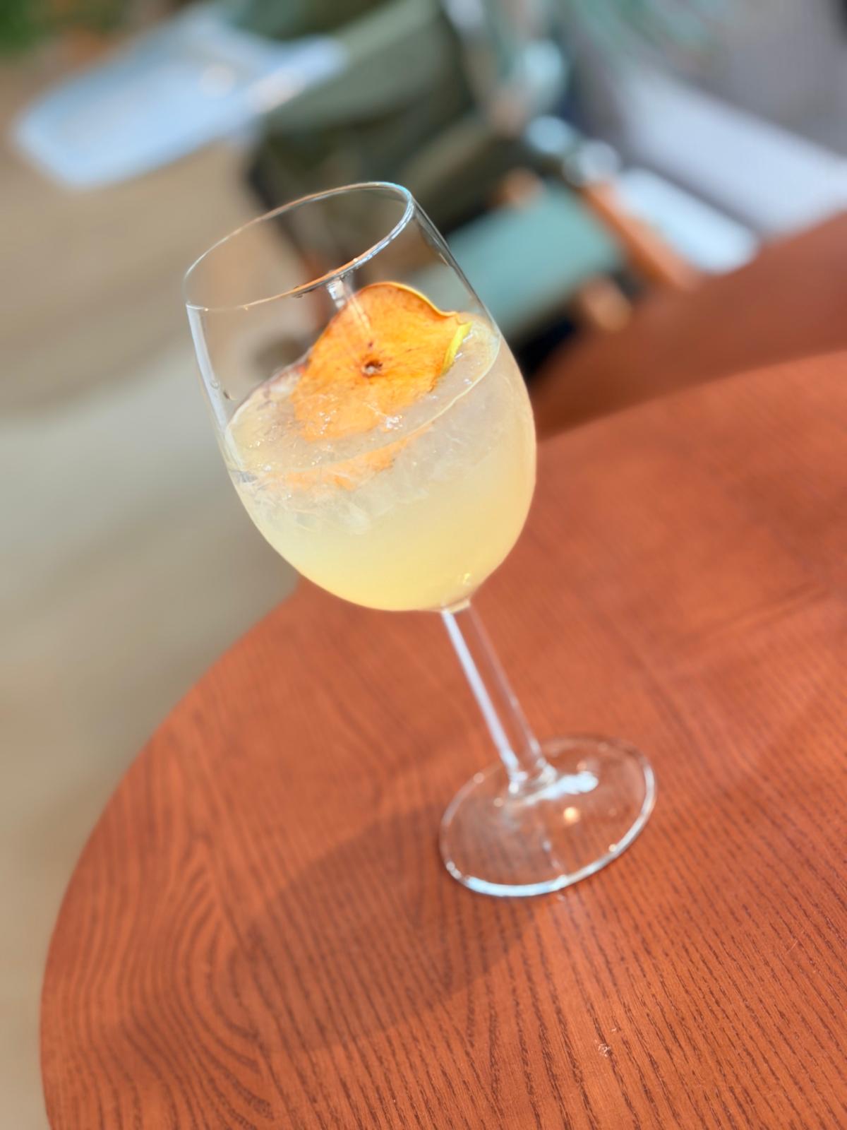 Apple & Ginger Fizz